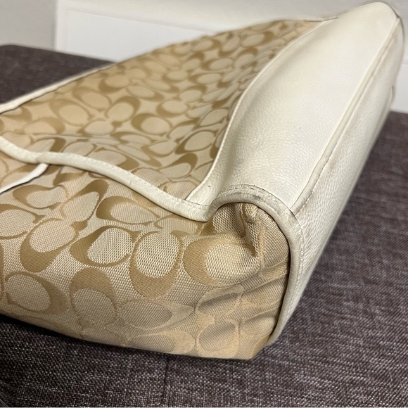 Set of 2 Coach Signature Canvas and White Leather Shoulder Bag and Long Wallet - Picture 7 of 16